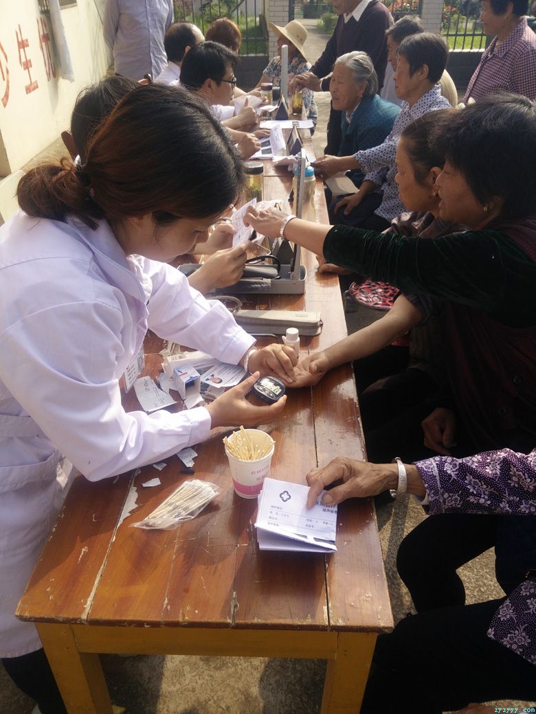 枞阳县中医共体为百岁老人免费上门体检