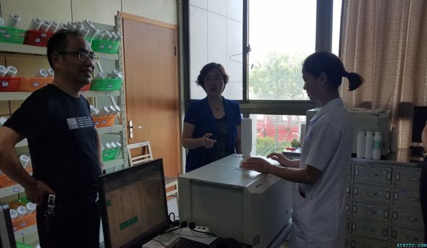 县委副书记杨秀颀来中医院督查省级文明县城创建