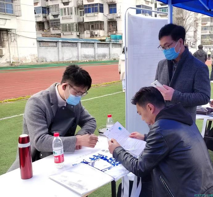 爱才求才—枞阳县中医院赴安徽中医药大学开展校园招聘宣讲活动